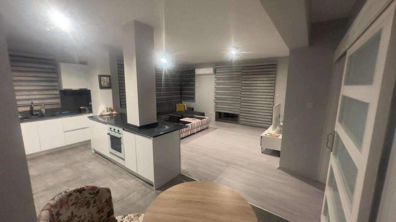 Nicosia'S Pearl Apartment ภายนอก รูปภาพ